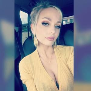 Meet your Posher, Dana